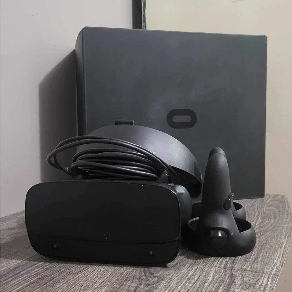 Oculus Riftft S for PC Works great, justt don’t use it have a newer version.